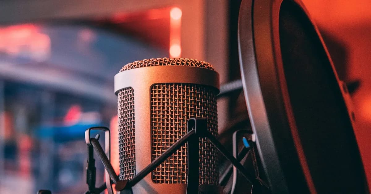 Studio microphone for podcast recording