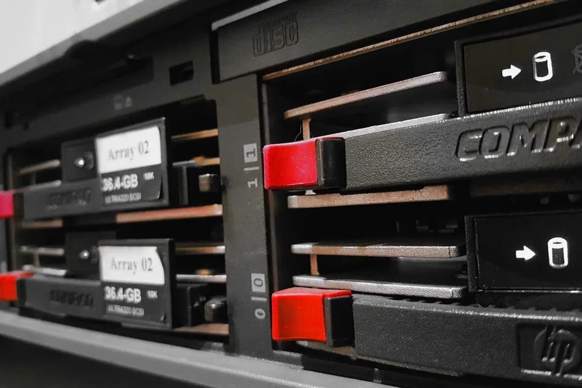 CMAF low-latency streaming format packaging one segment set for both DASH and HLS