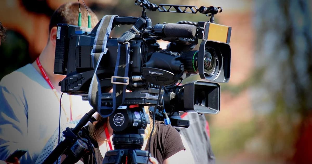 camera operator, operator, tv, camera, live, movie, recording, watch tv, filming, video camera, film, rotate, tv camera, film